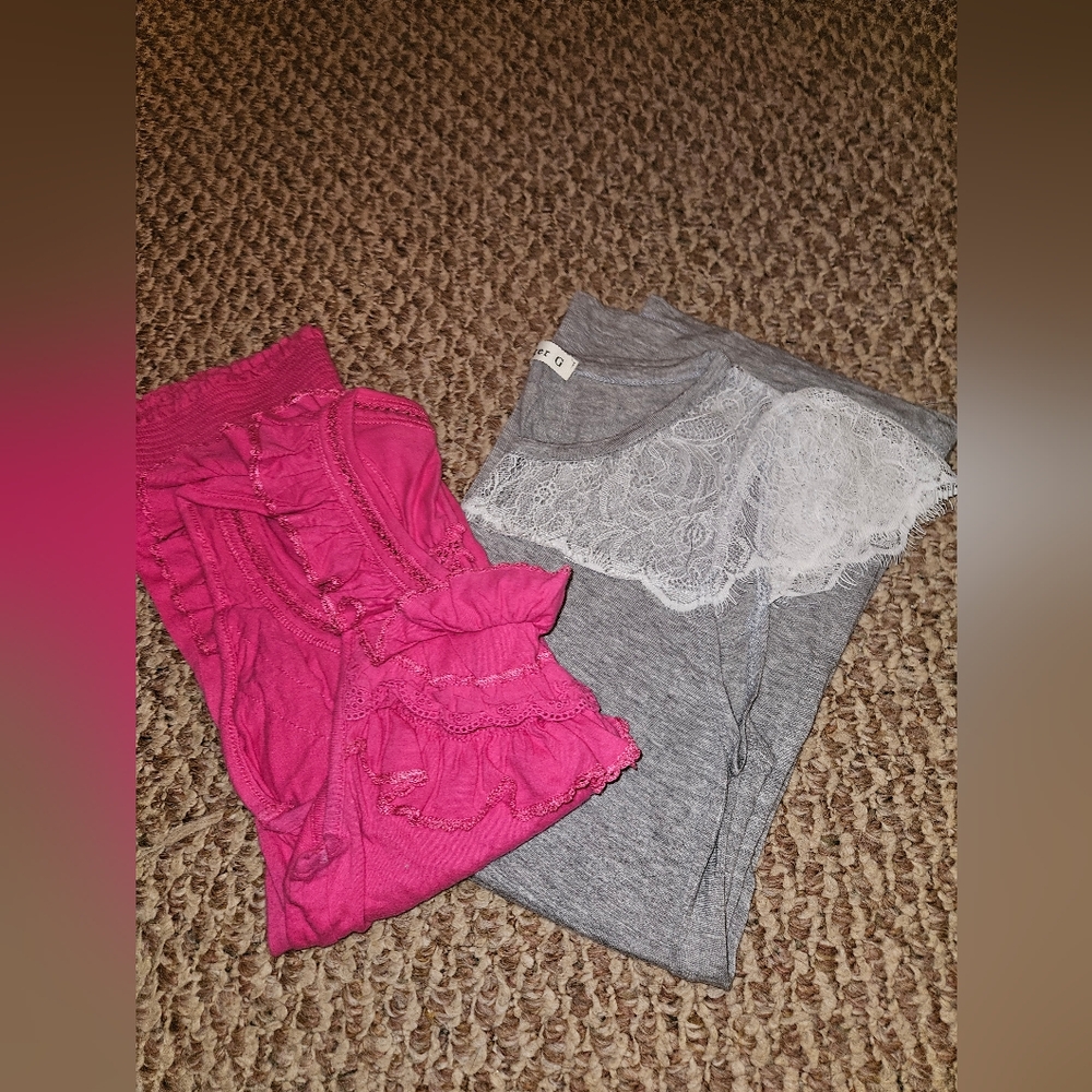 Set Of 2 Tops